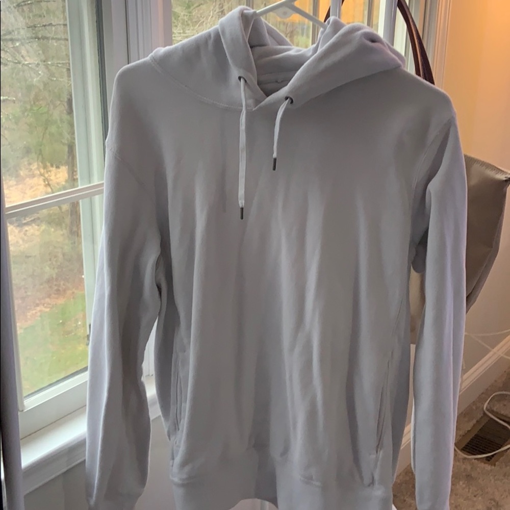 Uniqlo sweatshirt